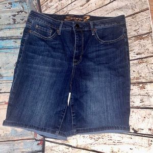 ⭐️3 for  $11 ⭐️5 for $15 ⭐️women's Bermuda shorts from 7Seven